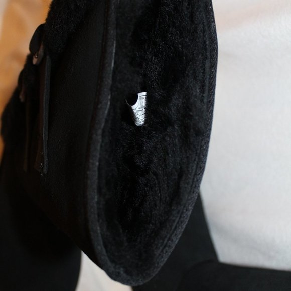 NIB UGG WOMEN'S TALL MOTO SUEDE SPILL SEAM SHEARLING BUCKLE BOOTS BLACK - Picture 6 of 8